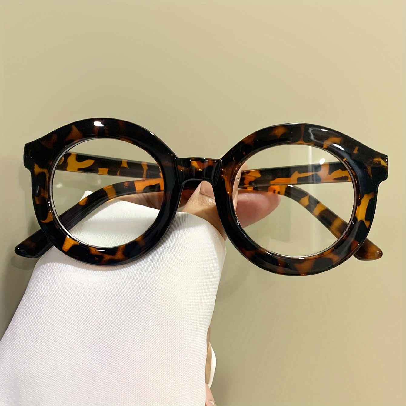 A pair of round transparent le - Blue Light Glasses recension och pris